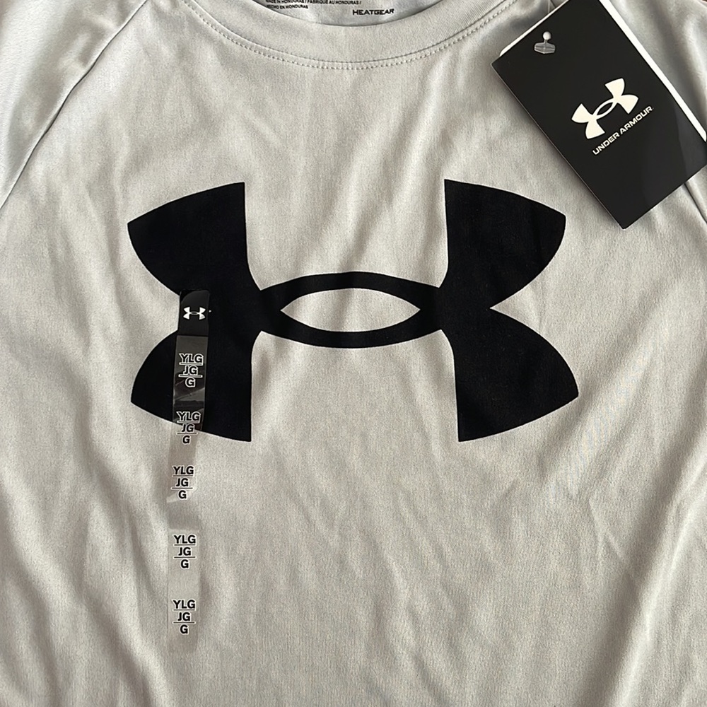 NWT YLG Under Armour Short Sleeve Shirt